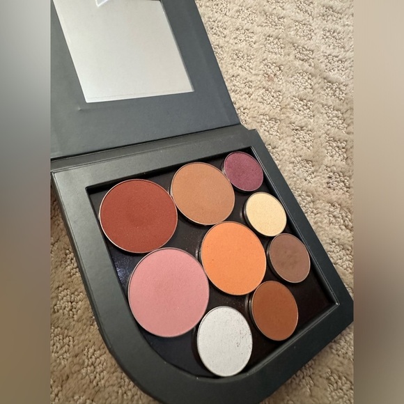 New MUD Makeup Kit Beauty box set 💞 - Picture 3 of 3